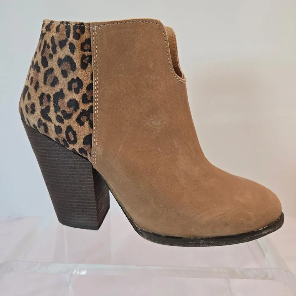 STERLING RIVER Forge Suede Camel/Leopard Rounded Ankle Boots Sz: 9.5